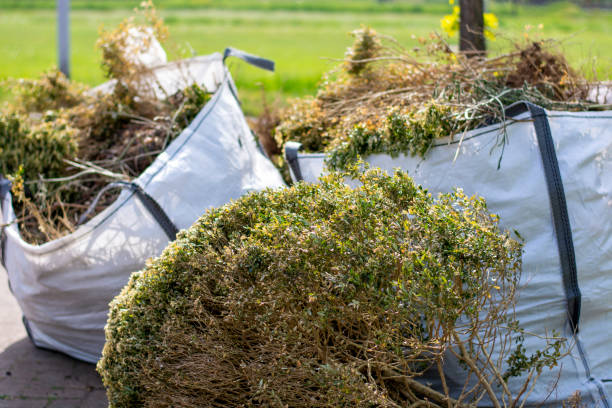 Best Yard Waste Removal  in Clinton, UT